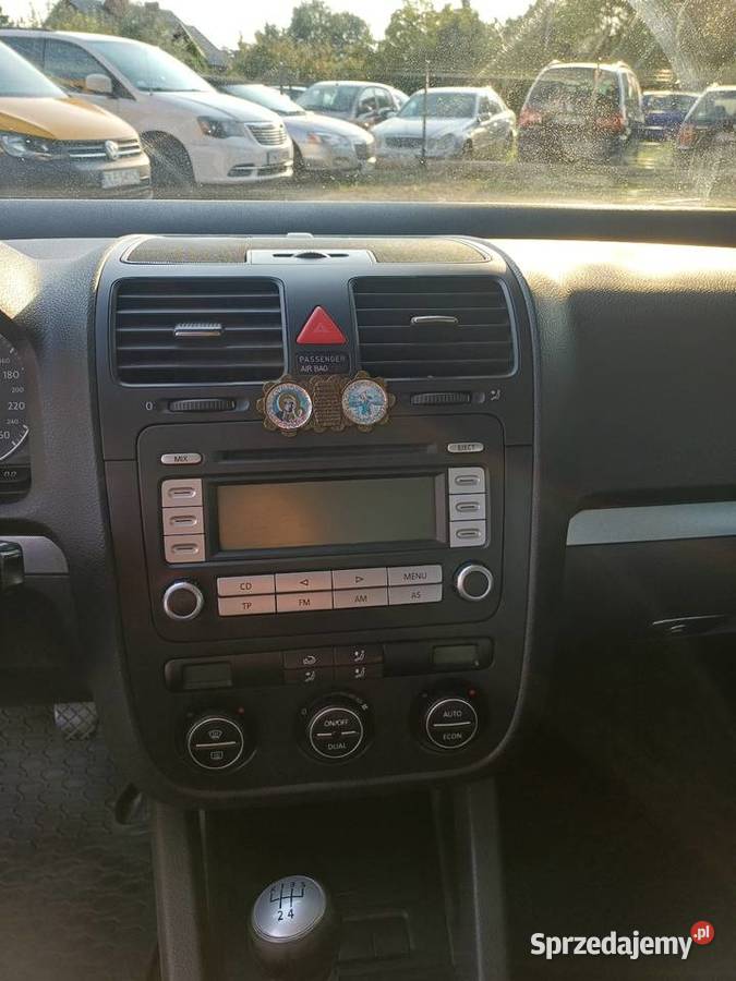 VW Golf 5 Hatchback 19 TDI 105 2007r 5drzwi światła przeciwmgielne Lubin sprzedam