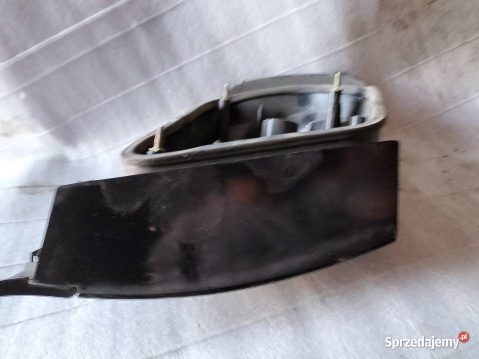 LAMPA PRAWA TYLNA PRAWY TYŁ AUDI A4 B5 SEDAN Motoryzacja Kamień-Kolonia