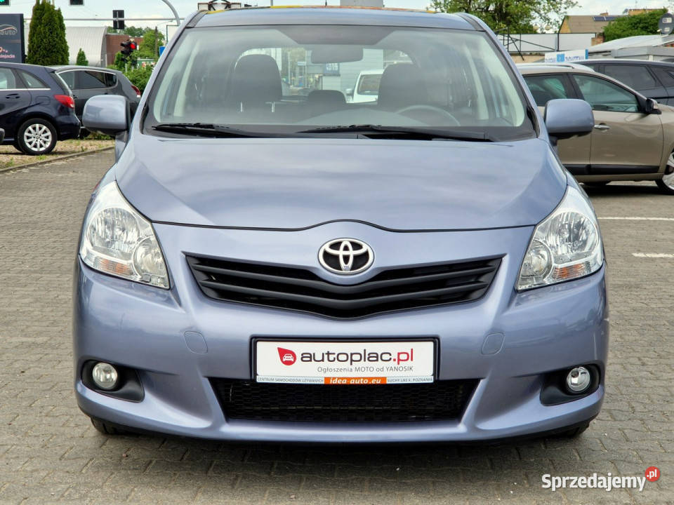 Toyota Verso Zarejestrowany w światła przeciwmgielne Suchy Las sprzedam