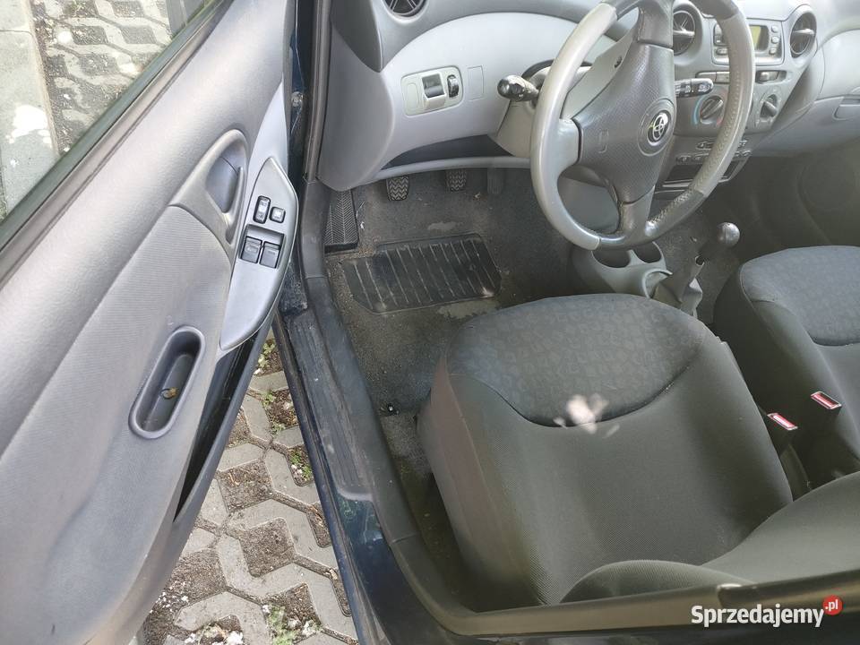 Toyota Yaris 11 benzyna Rok produkcji 2000 Łódź
