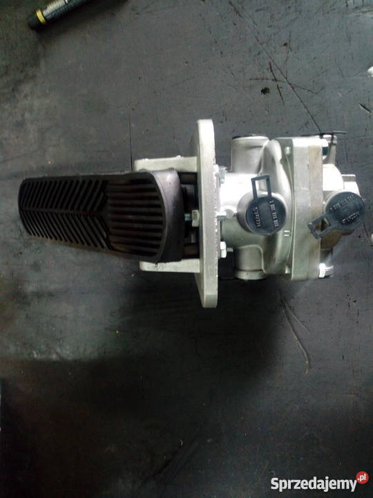 Zawór hamulcowy pedał hamulcowy do ładowarki Stalowa Wola sprzedam