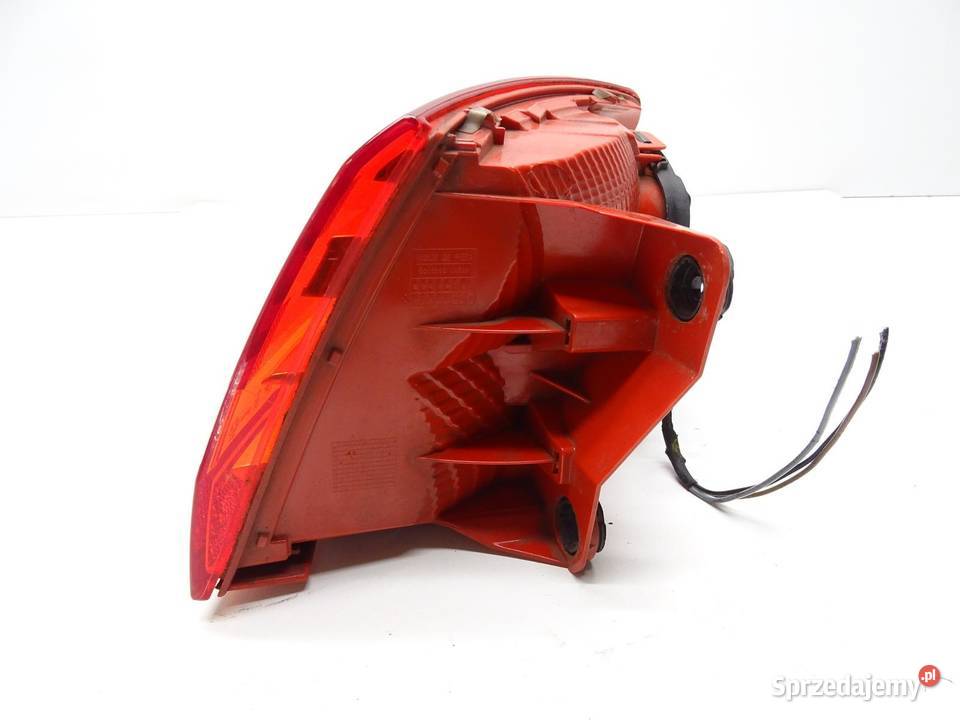 LAMPA LEWA LEWY TYŁ TYLNA W BŁOTNIK 4G5945095 osobowe