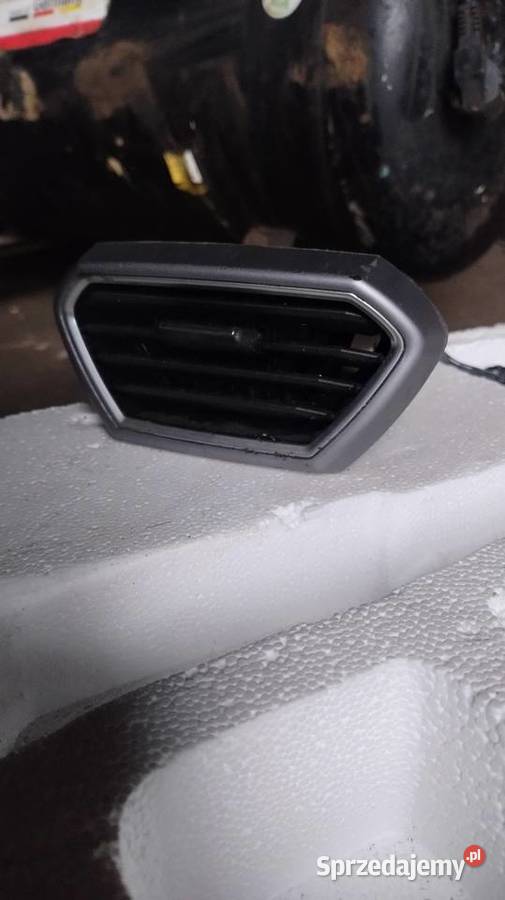 Nawiewy seat Leon IV osobowe Dobrzyca