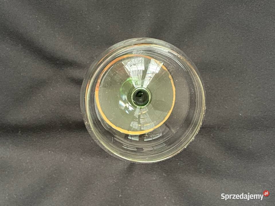 Szklana lampka do wina zielona nóżka stopka przezroczysty Kołobrzeg