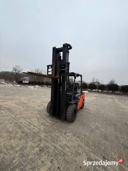wózek widłowy TOYOTA 8FGJF35 LPG 4Y Triplex 6m