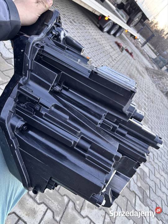 Lampa przednia reflektor prawa SKODA KODIAQ II Nowy Targ sprzedam