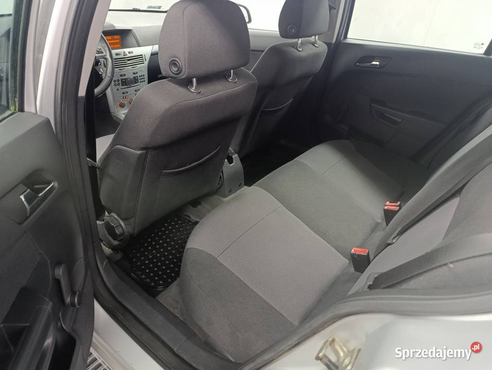 Opel Astra 2012 nieuszkodzony Astra Kowalewo