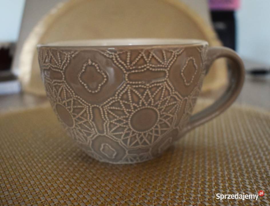 Kubek ceramiczny z reliefowym wzorem pojemność Chełmno