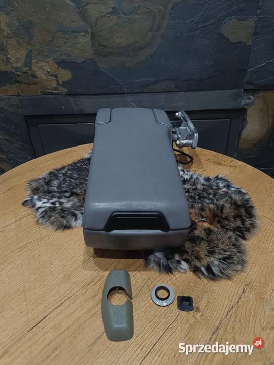 Podłokietnik schowek Mercedes w124 Mercedes c124 Biały Bór