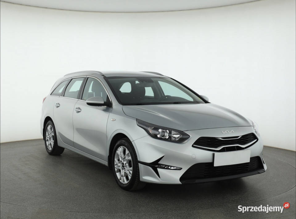 Kia Ceed 15 TGDI nieuszkodzony Piaseczno