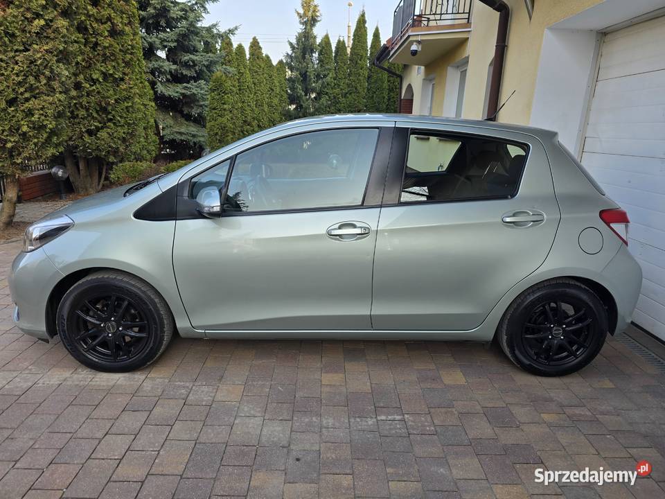 Toyota Yaris 133 VVTi 99 117 piękny pistacjowy Karczew