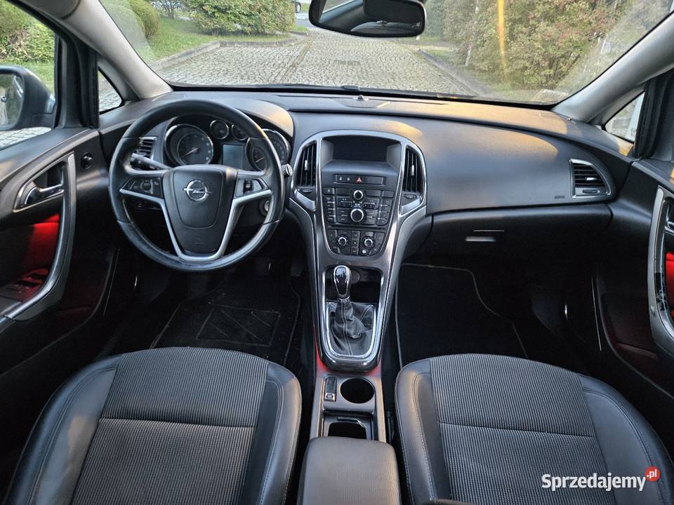 Opel Astra J 2010r 16Benz Cosmo Półskóra Alu 17 4/5 małopolskie Ryglice