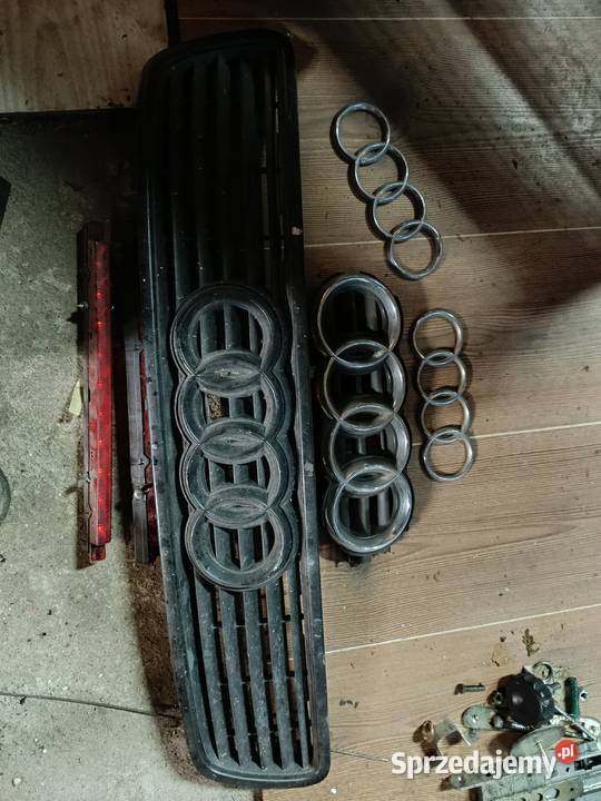 Gril znaczek emblemat Audi a4 B5 Książki