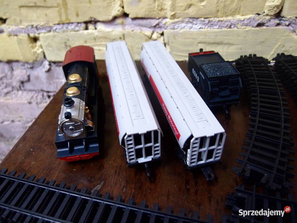 Kolejka elektryczna z trzema wagonami towarowymi Dla Dziecka Łódź