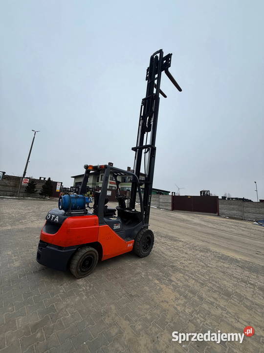 wózek widłowy TOYOTA 8FGJF35 LPG 4Y Triplex 6m Działoszyn