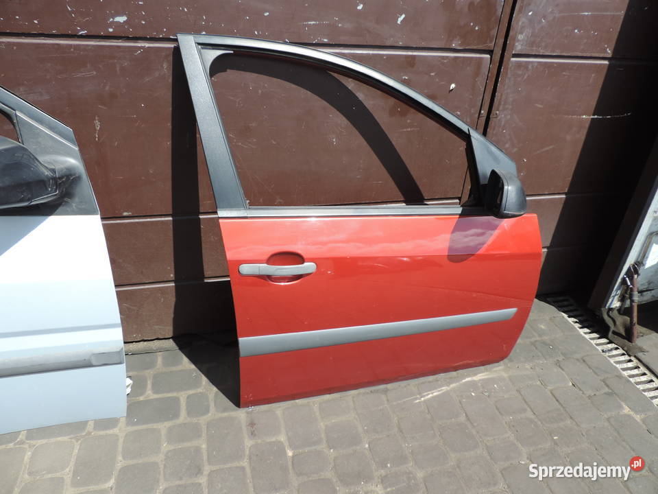 DRZWI PRAWY PRZÓD FORD FIESTA MK6 FL 5D KOLOR T5 sprzedam