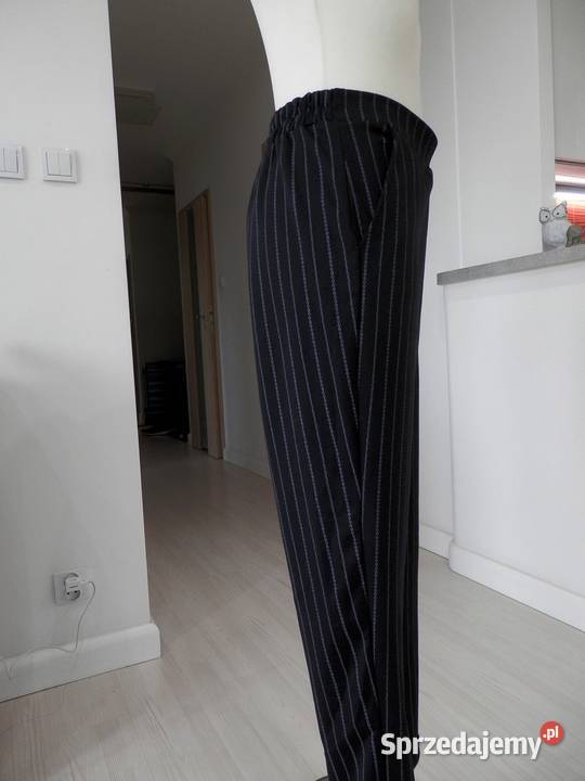 Spodnie Joggery Tapered Leg Czarne w Paski by UK podlaskie Łomża