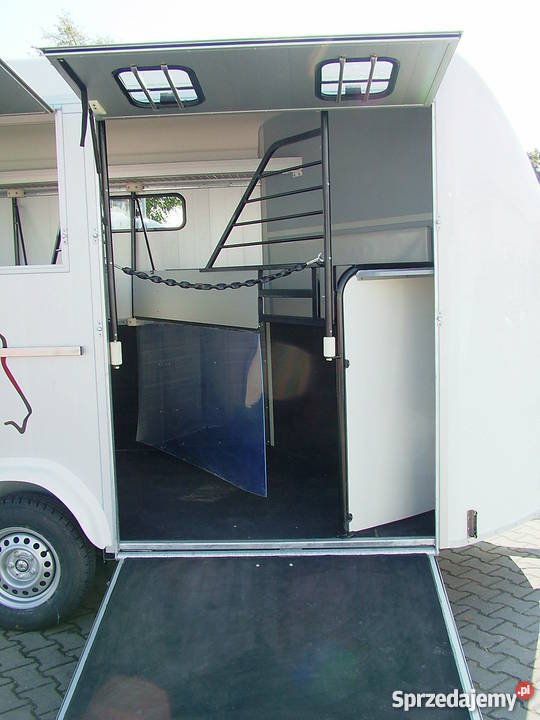 Przyczepa do przewozu koni czterokonna Warszawa