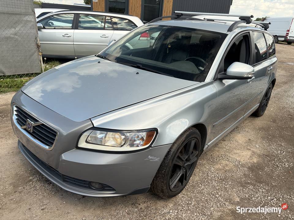 VOLVO V50 16 DIESEL 2010 uszkodzony Poznań