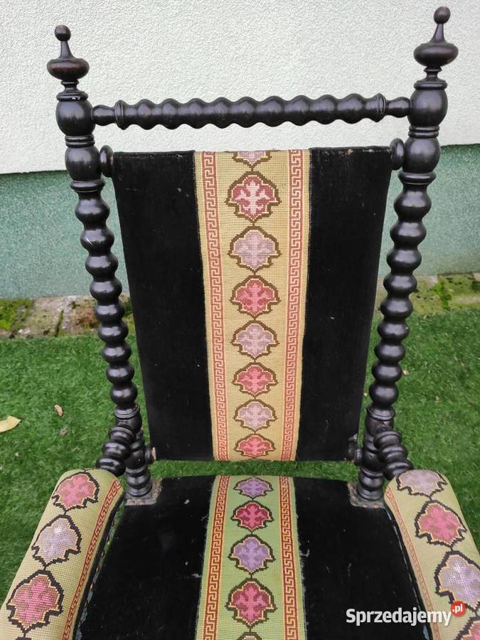 stary fotel w stylu Napoleona III Budzyń
