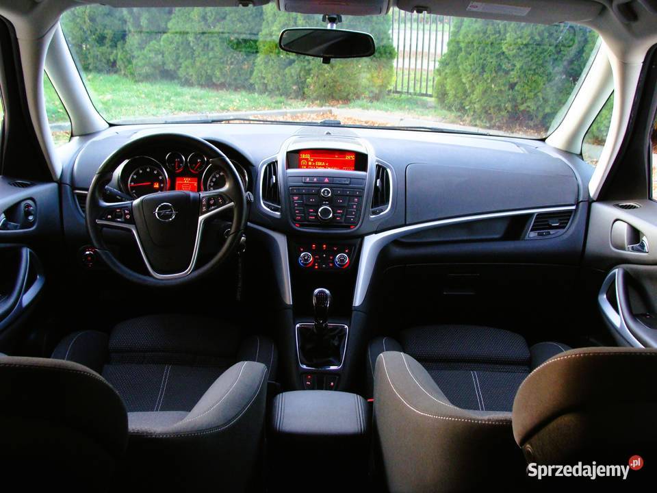 Opel Zafira 14 Turbo 140 sprowadzony 7 miejsc