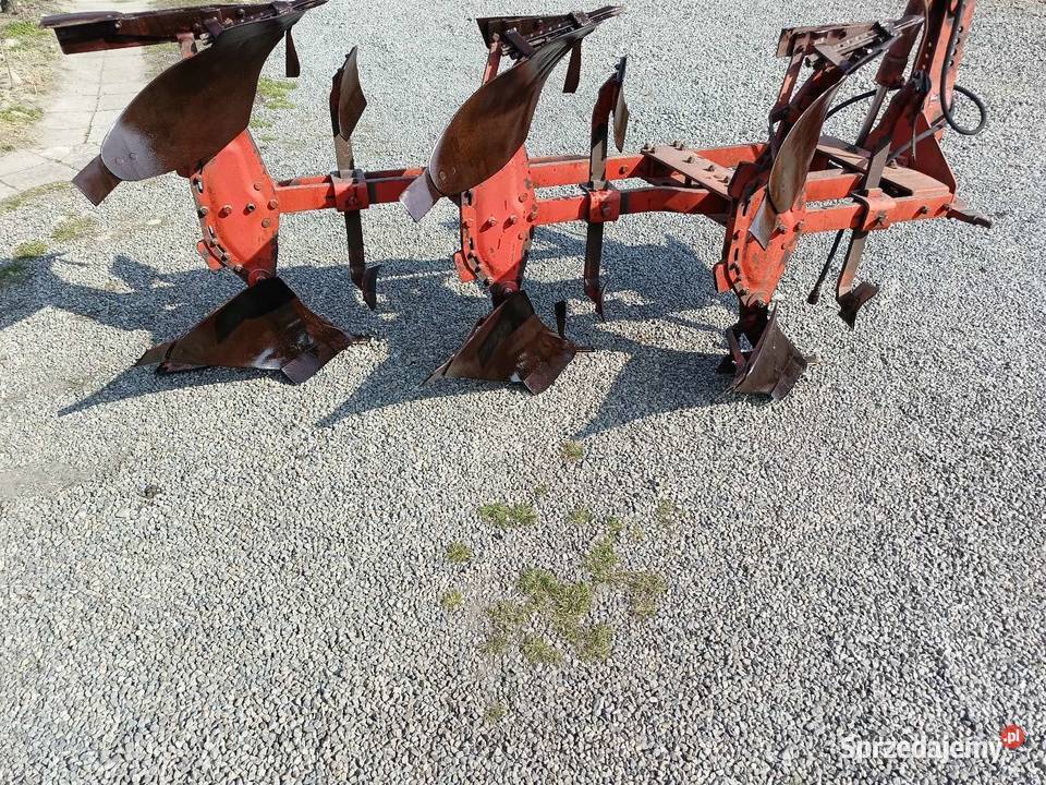Pług 2 3 obrotowy nieuszkodzony Pługi Iłża