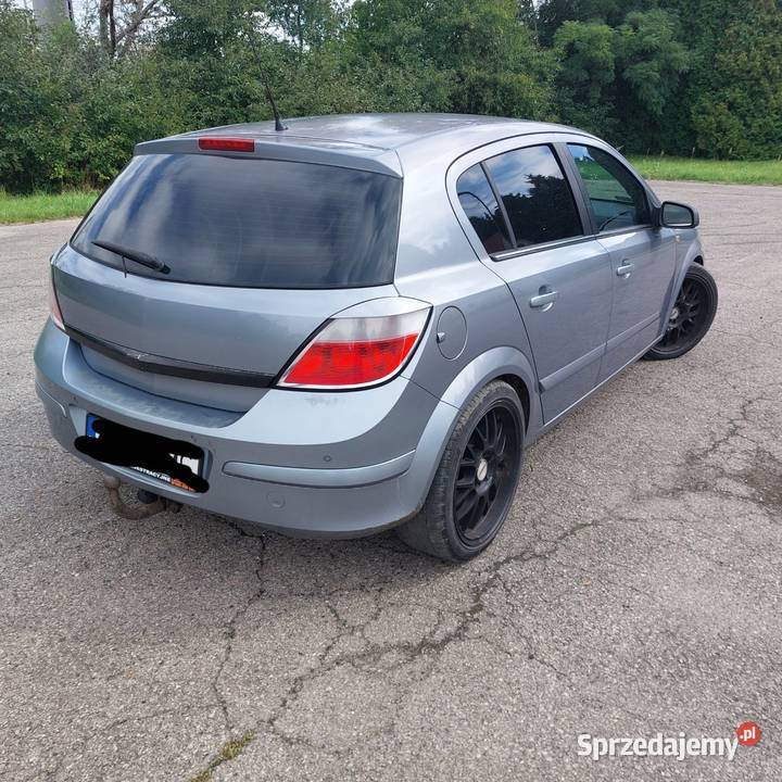 Opel Astra H 18 BG wersja Cosmo sport manualna