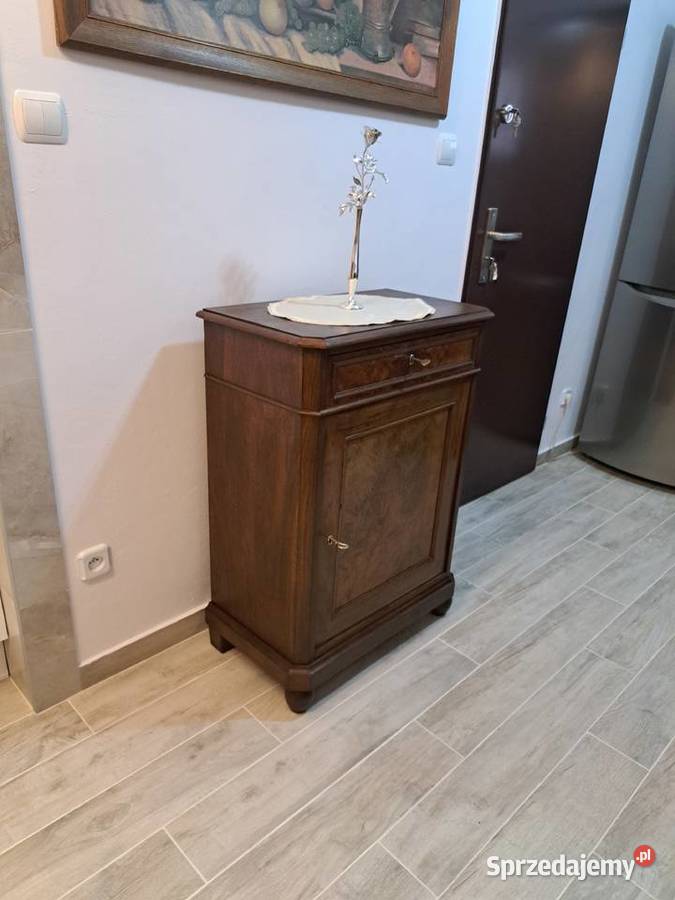 Piękna szafka komoda