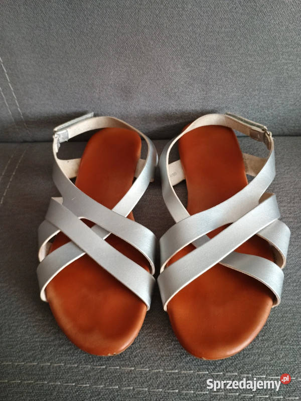 Damskie srebrne sandały z rzepem rozmiar 38 CCC 25cm Bytom