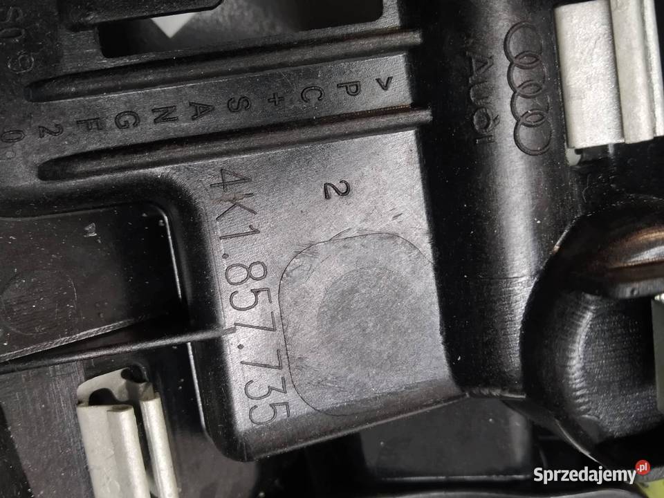 DEKOR LISTWA OZDOBNA DESKI LEWA 4K1857735 Audi
