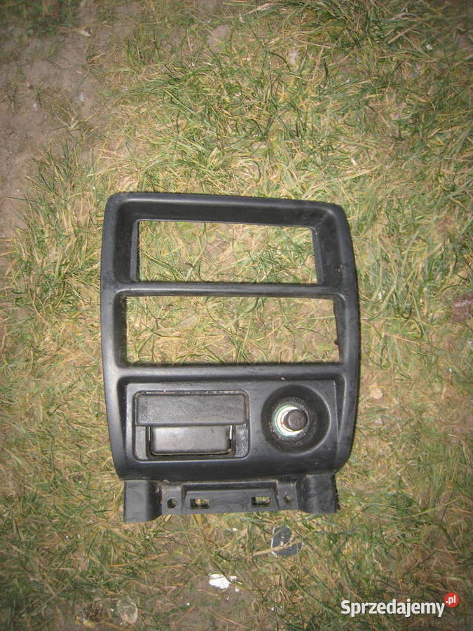 Ramka konsoli centralnej kokpitu deski Kraków