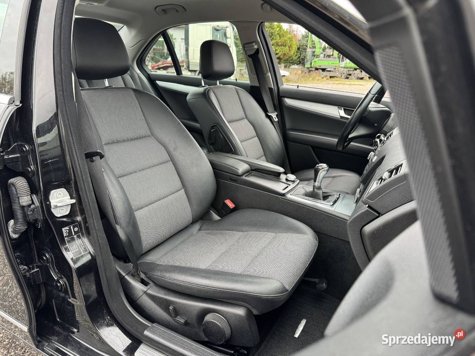 Mercedes C 18 BENZYNA Zarejestrowany Długie lakier metallic Konin sprzedam