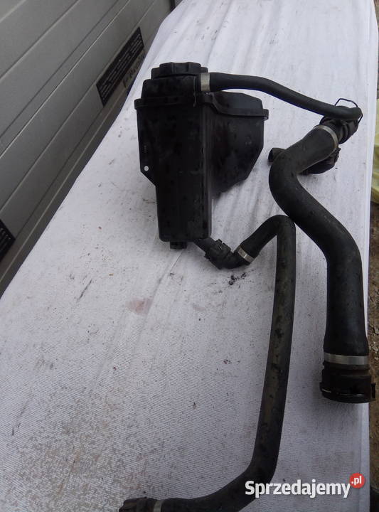 ZBIORNICZEK WYRÓWNAWCZY PŁYNU BMW E81 E87 E90 Mielęcin