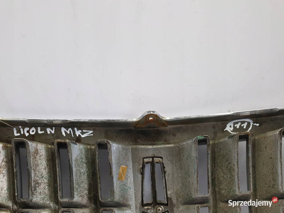 Lincoln MKZ Zephyr PRZEDNIA ATRAPA CHŁODNICY osobowe Rudka