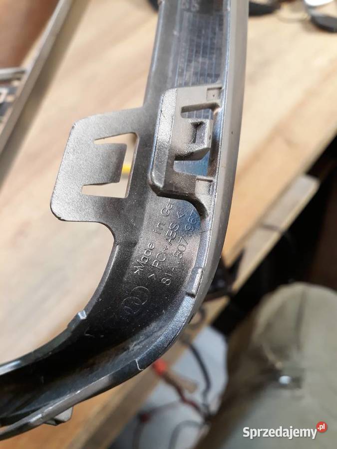 AUDI Q2 LIFT SLINE KRATKA ZDERZAKA LEWA TYŁ osobowe Międzychód sprzedam