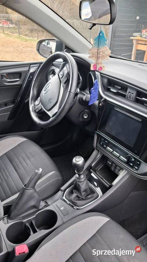 2015 Toyota Auris manualna