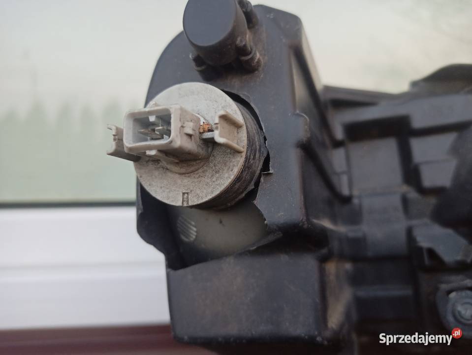 Peugeot 106 FL LIFT lampa przednia lewa łódzkie