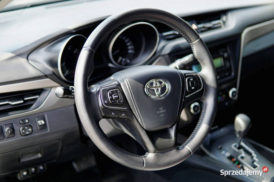 Toyota Avensis salon Polska serwis ASO ładne Warszawa sprzedam