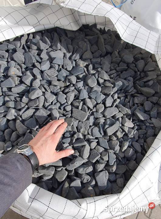 Otoczak czarny ciemno grafitowy Nero Ebano Architektura ogrodowa dolnośląskie Bielawa