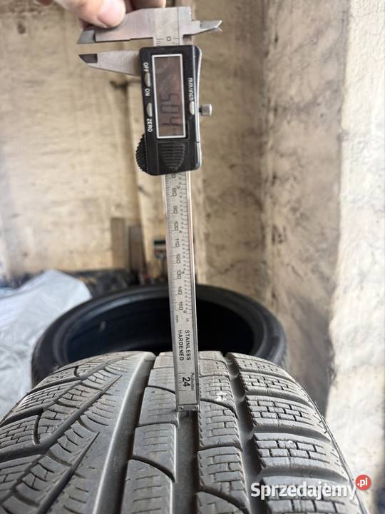 Opona zimowa Pirelli Sottozero Winter 240seria Wrocław