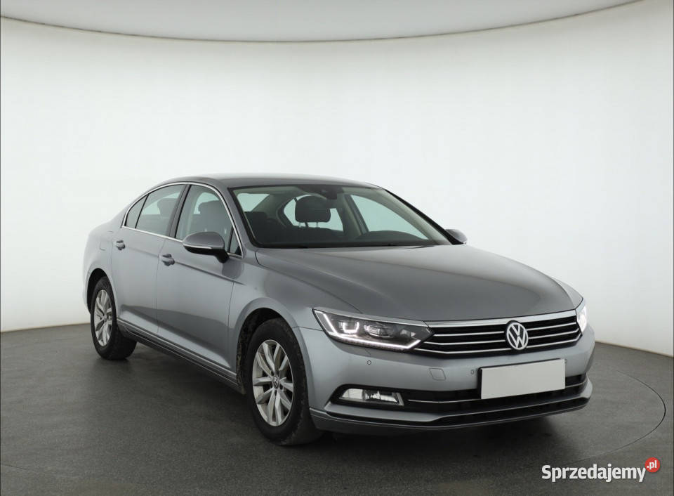 VW Passat 15 TSI srebrny dolnośląskie