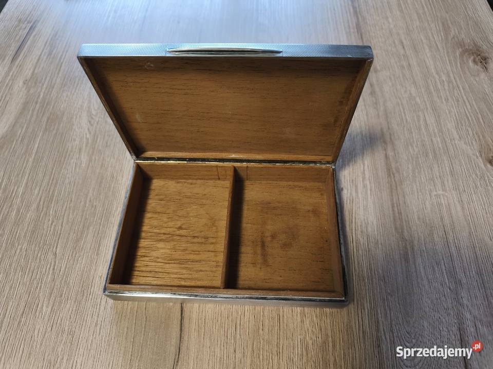 Stara srebrna papierośnica stołowa