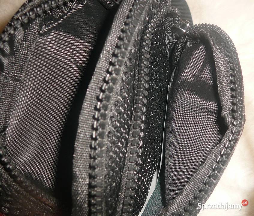 Nowa mała torebka czarna Love