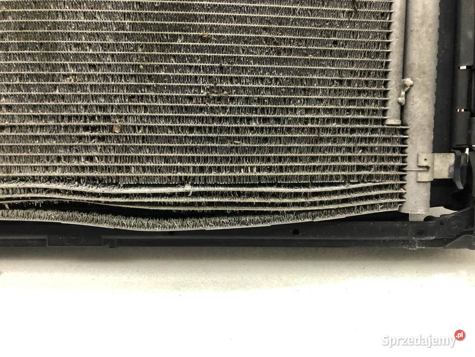 PAS PRZEDNI CHŁODNICE 5Q0121251GD VW TOURAN III osobowe