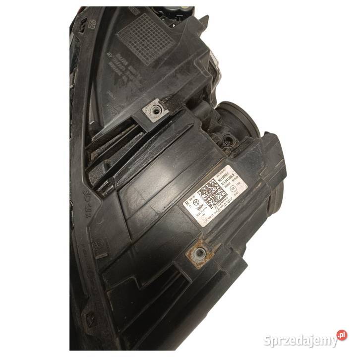 Lampa przednia prawa Volkswagen Transporter T61