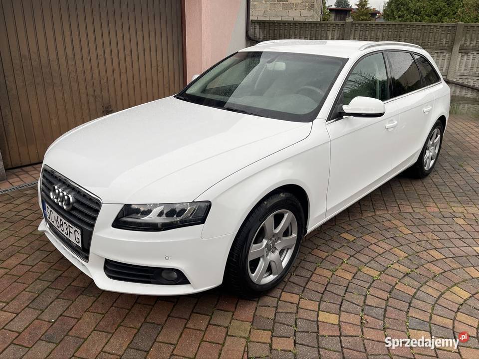 Audi a4 b8 kombi benzyna 6 bieg Alu klima grzane VAT marża śląskie Częstochowa