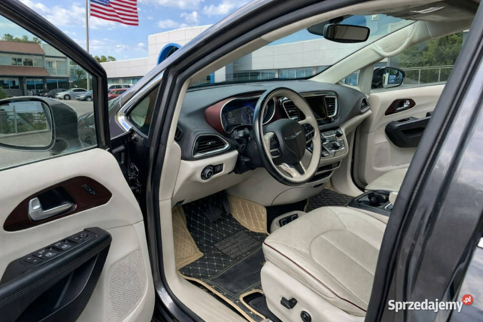 Chrysler Pacifica Pacifica 2020 w wersji Limited Białystok sprzedam