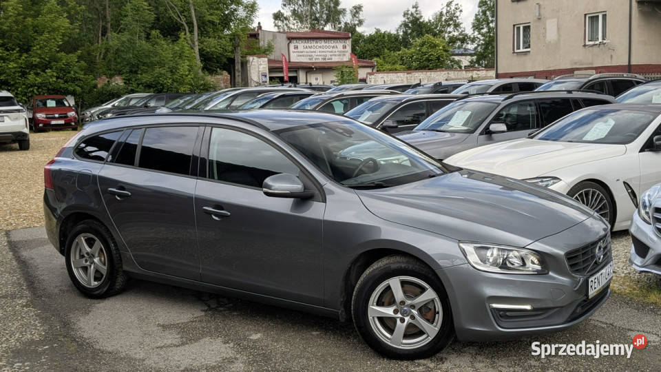 Volvo V60 20D4120OPŁACONY Bezwypadkowy światła przeciwmgielne Częstochowa