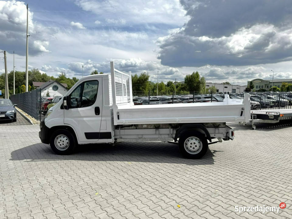 Opel Movano Wywrotka 22CDTI 140 M6 2023 r hak 29500km Myślenice