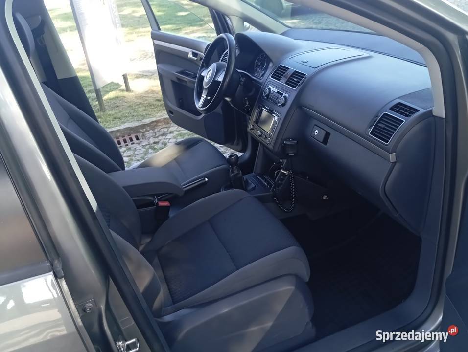VW TOURAN 16 TDI STAN PARK ASSIST ZAREJESTR Touran Gostynin